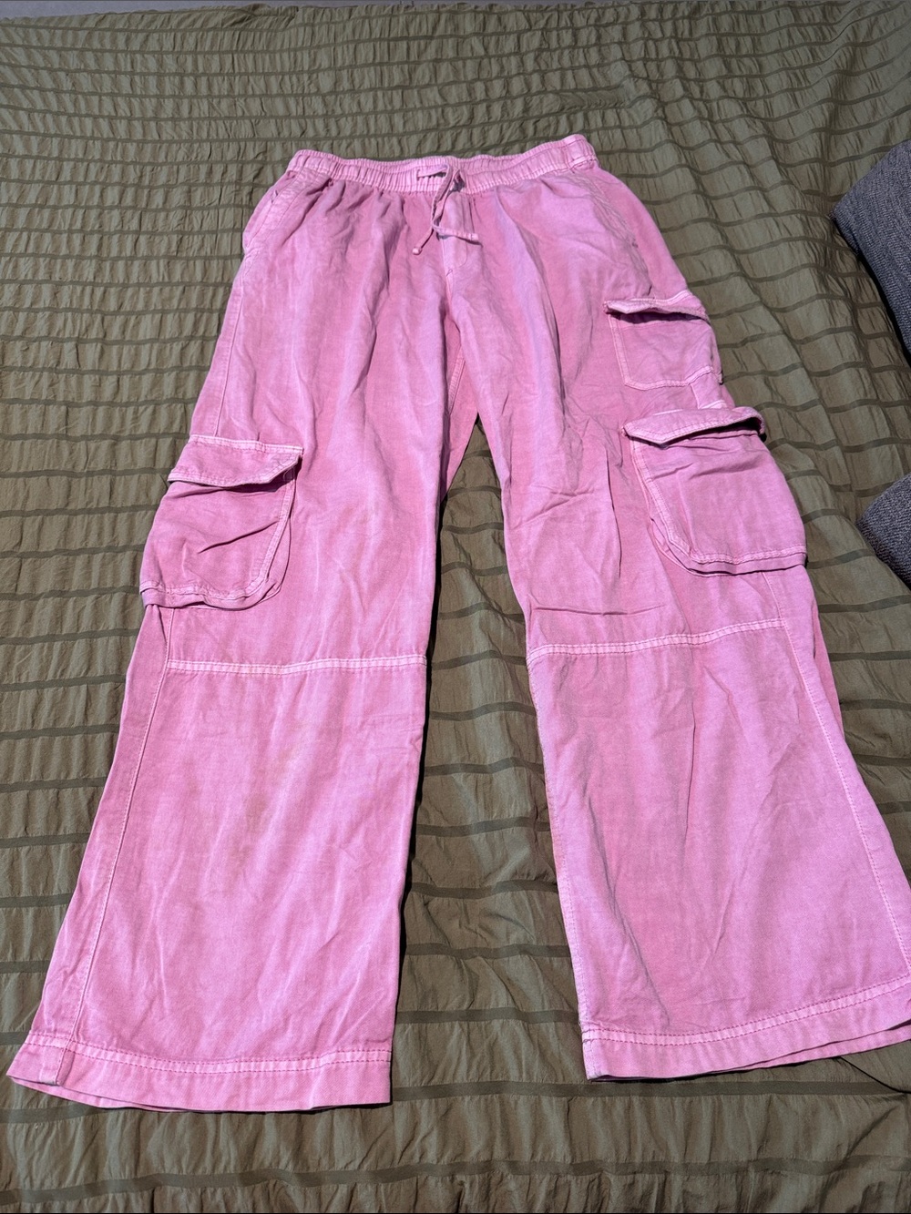 Old navy wide leg cargo pants